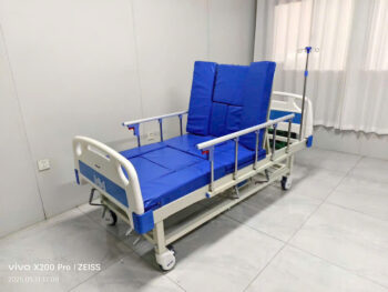 giường 4 tay quay oromi