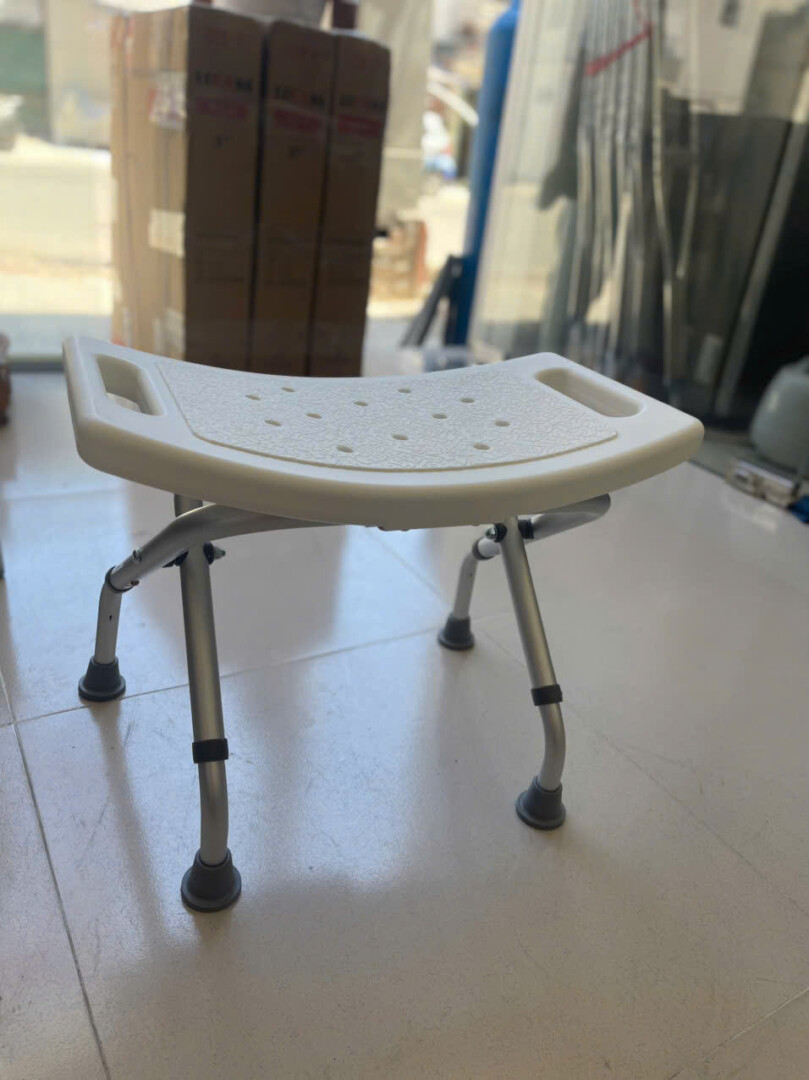 Ghế Tắm Khung Nhôm Gấp Gọn Oromi 008 ghe tam oromi 008 9